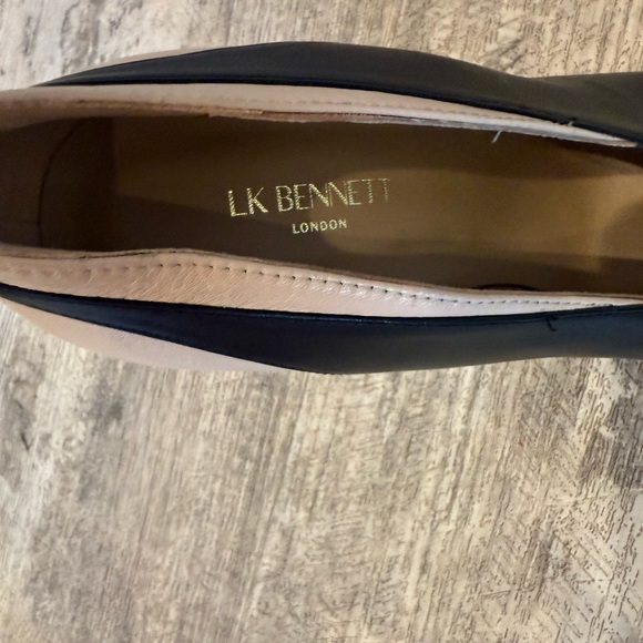 LK Bennett Black and Cream Topline Heels NEW - Picture 7 of 11